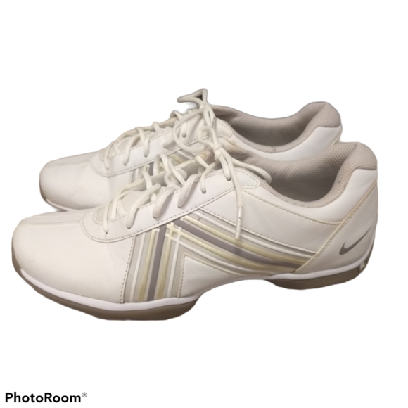 nike delight ladies golf shoes